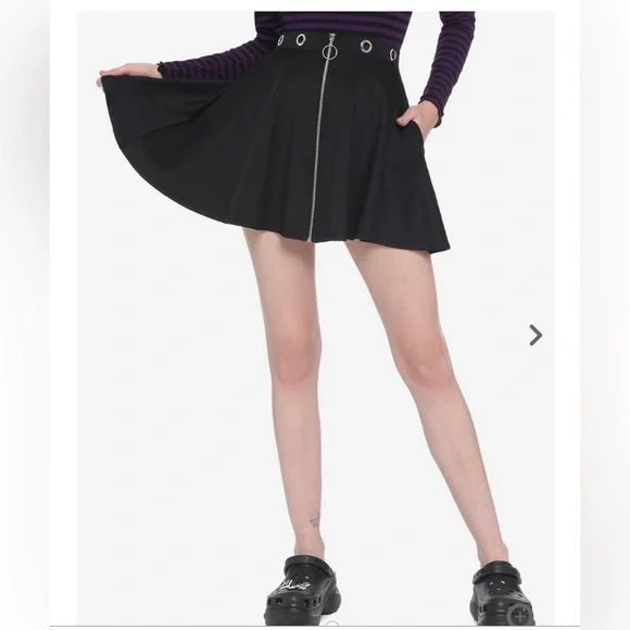 Black HOTTOPlC
Ring Skater Skirt - Picture 1 of 9